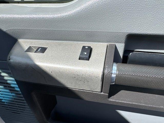 Ford Super Duty F-250 SRW  2015