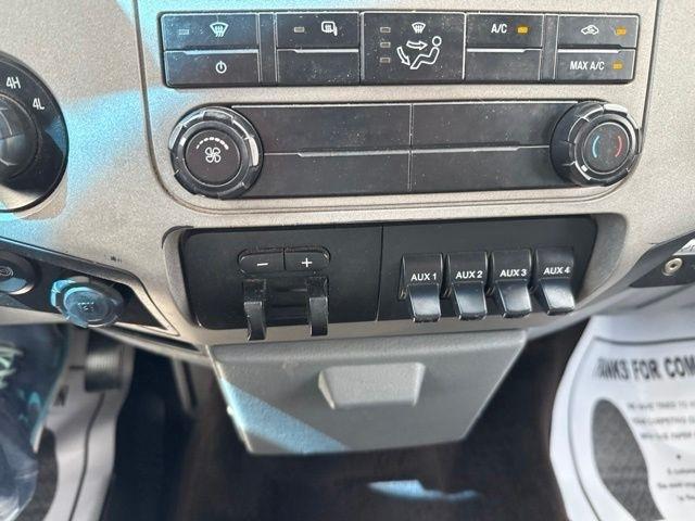Ford Super Duty F-250 SRW  2015