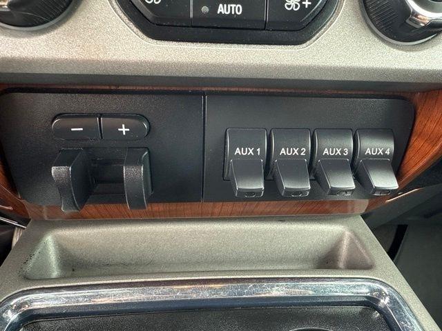 Ford Super Duty F-350 SRW  2015