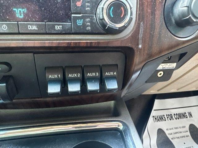Ford Super Duty F-250 SRW  2012