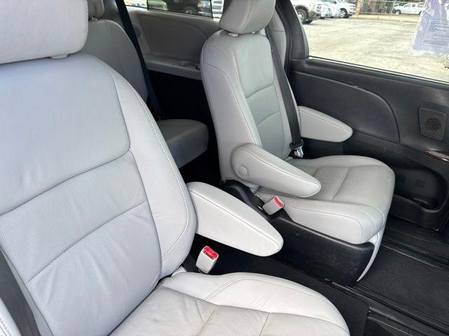Toyota Sienna  2019