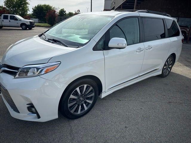 Toyota Sienna  2019