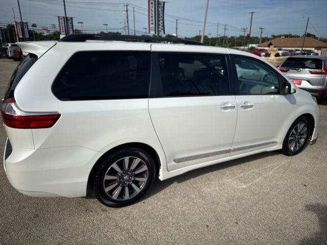 Toyota Sienna  2019