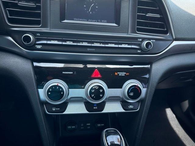 Hyundai Elantra  2019