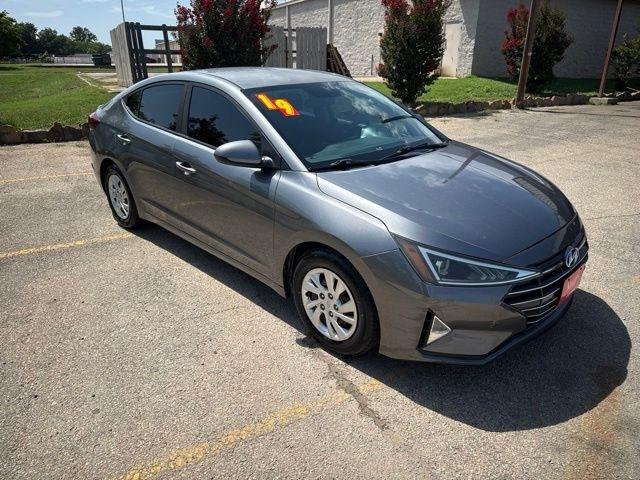 Hyundai Elantra  2019