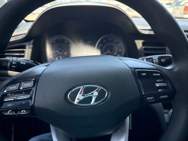Hyundai Elantra  2019