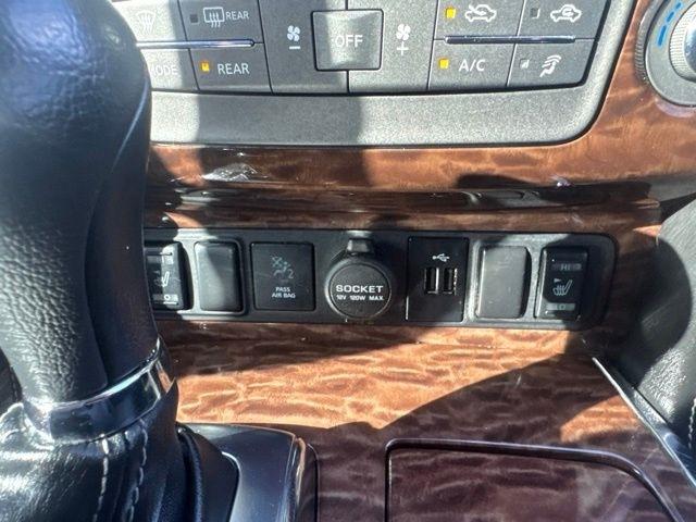 Nissan Armada  2019