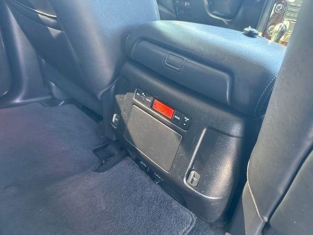 Nissan Armada  2019