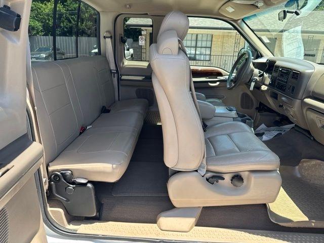 Ford Super Duty F-250  2001