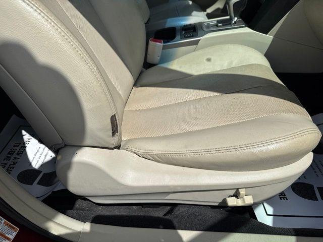 Subaru Outback  2011