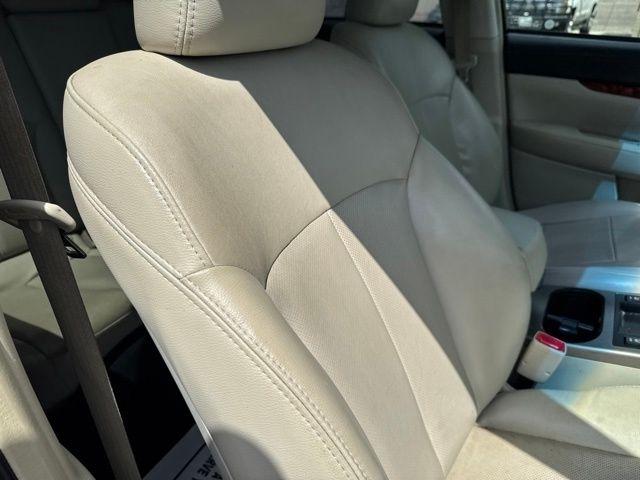 Subaru Outback  2011