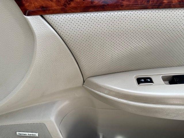 Subaru Outback  2011