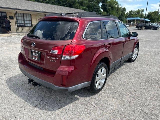 Subaru Outback  2011