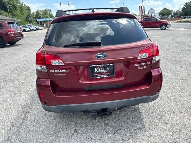 Subaru Outback  2011