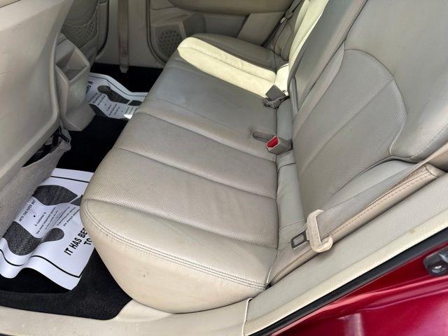 Subaru Outback  2011