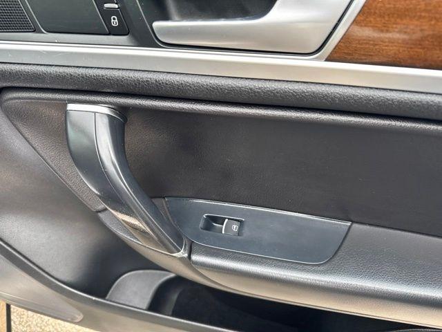 Volkswagen Touareg  2016