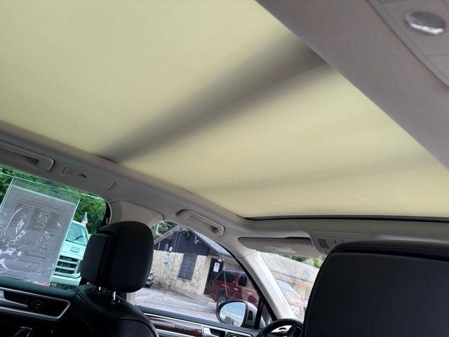 Volkswagen Touareg  2016