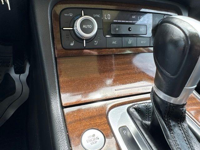 Volkswagen Touareg  2016