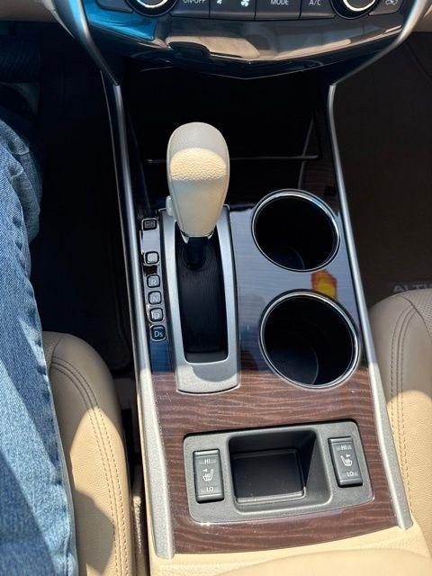 Nissan Altima  2013