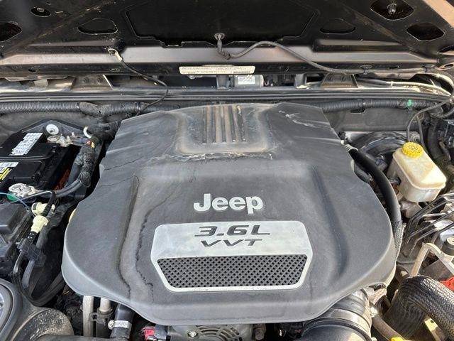 Jeep Wrangler Unlimited  2012