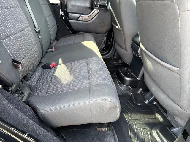Jeep Wrangler Unlimited  2012