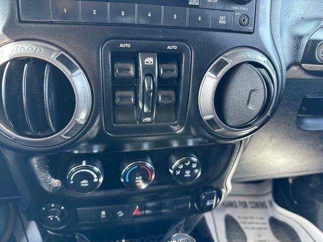 Jeep Wrangler Unlimited  2012