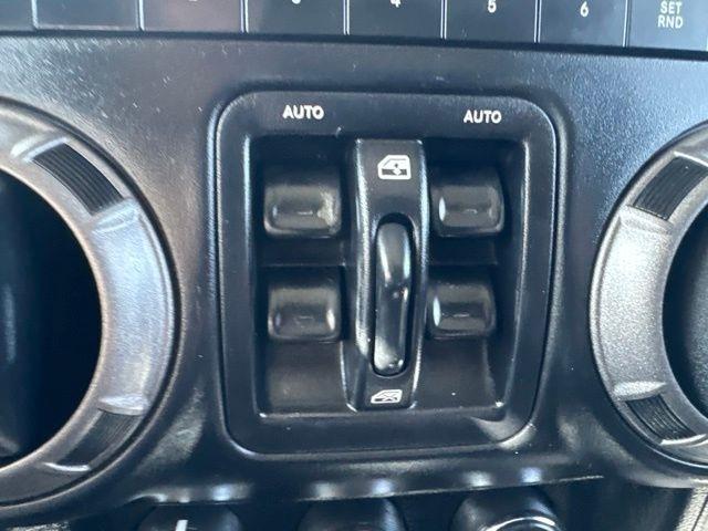 Jeep Wrangler Unlimited  2012