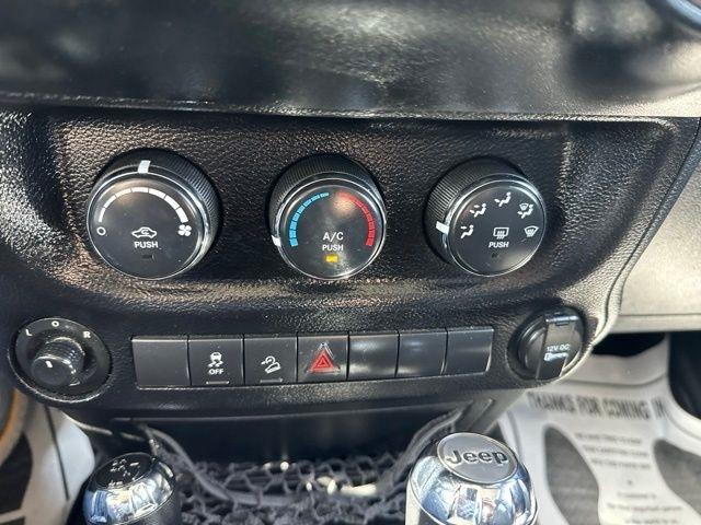 Jeep Wrangler Unlimited  2012