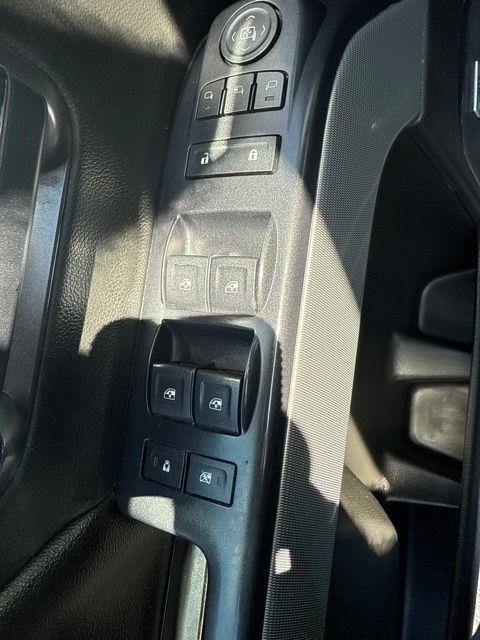 Chevrolet Silverado 2500HD Built After Aug 14  2015