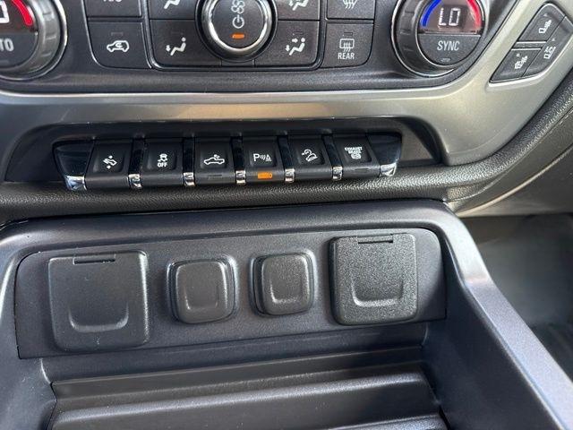Chevrolet Silverado 2500HD Built After Aug 14  2015