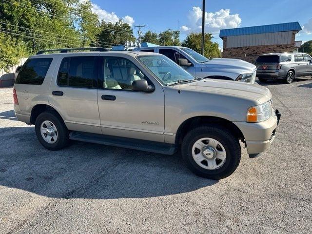 Ford Explorer  2004