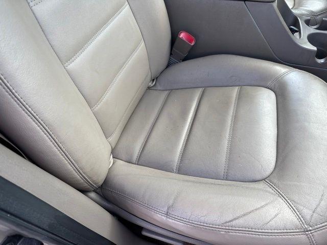 Ford Explorer  2004