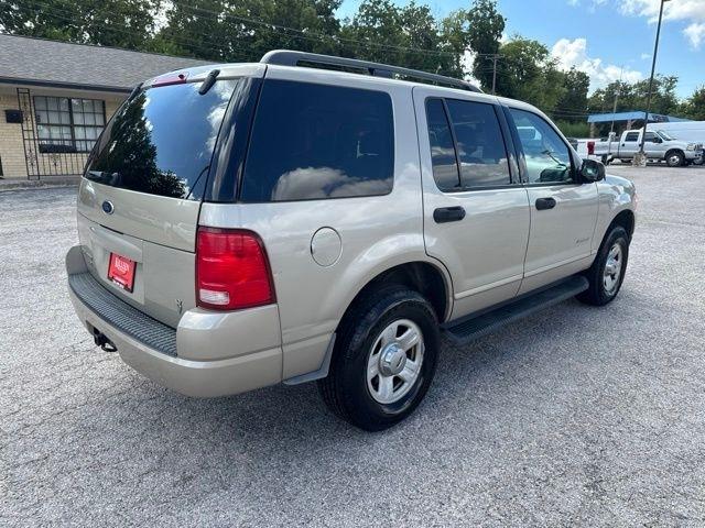 Ford Explorer  2004