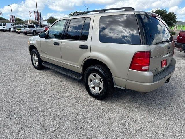 Ford Explorer  2004