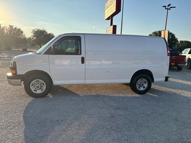 GMC Savana Cargo Van  2016