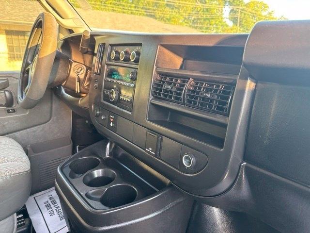 GMC Savana Cargo Van  2016
