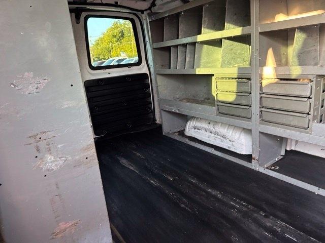 GMC Savana Cargo Van  2016