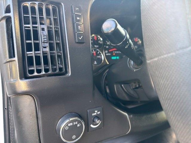 GMC Savana Cargo Van  2016