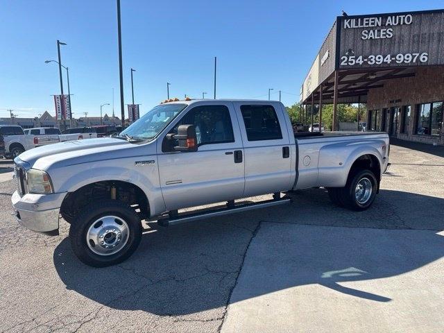 2006 Ford Super Duty F-350 DRW Lariat
