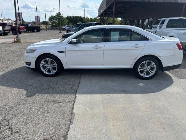 Ford Taurus  2014