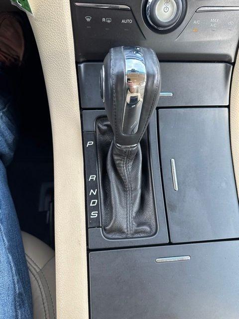 Ford Taurus  2014
