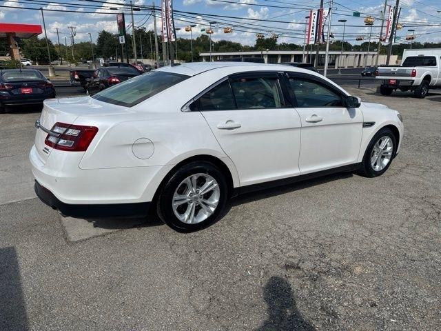 Ford Taurus  2014