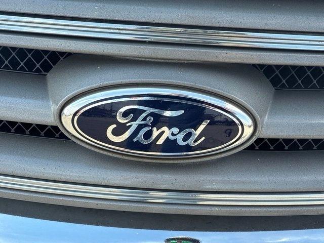 Ford Taurus  2014