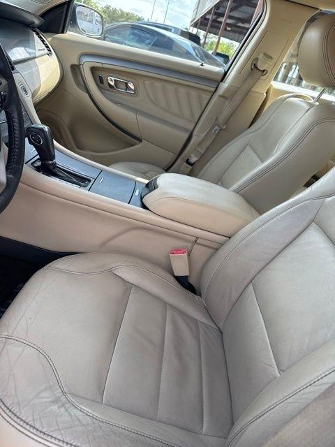 Ford Taurus  2014