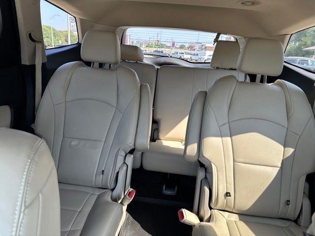Buick Enclave  2020