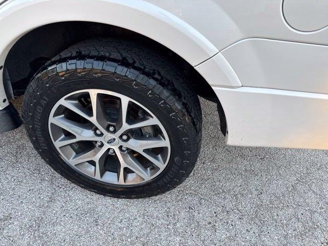 Ford Expedition  2017