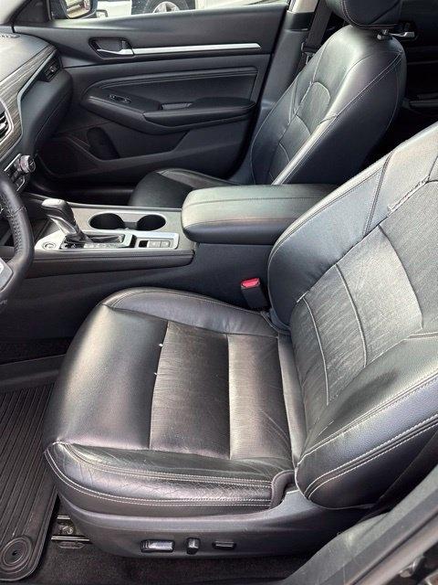 Nissan Altima  2019
