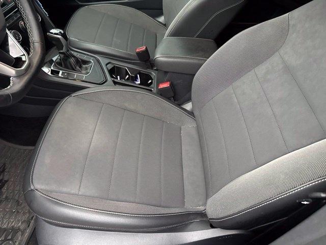 Volkswagen Taos  2023