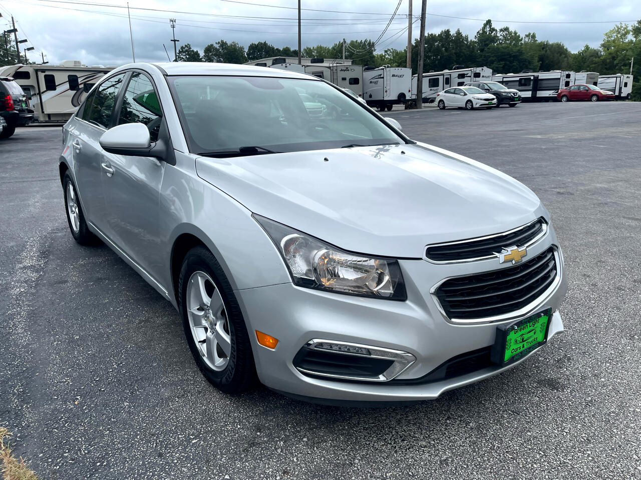 2015 Chevrolet Cruze photo 3
