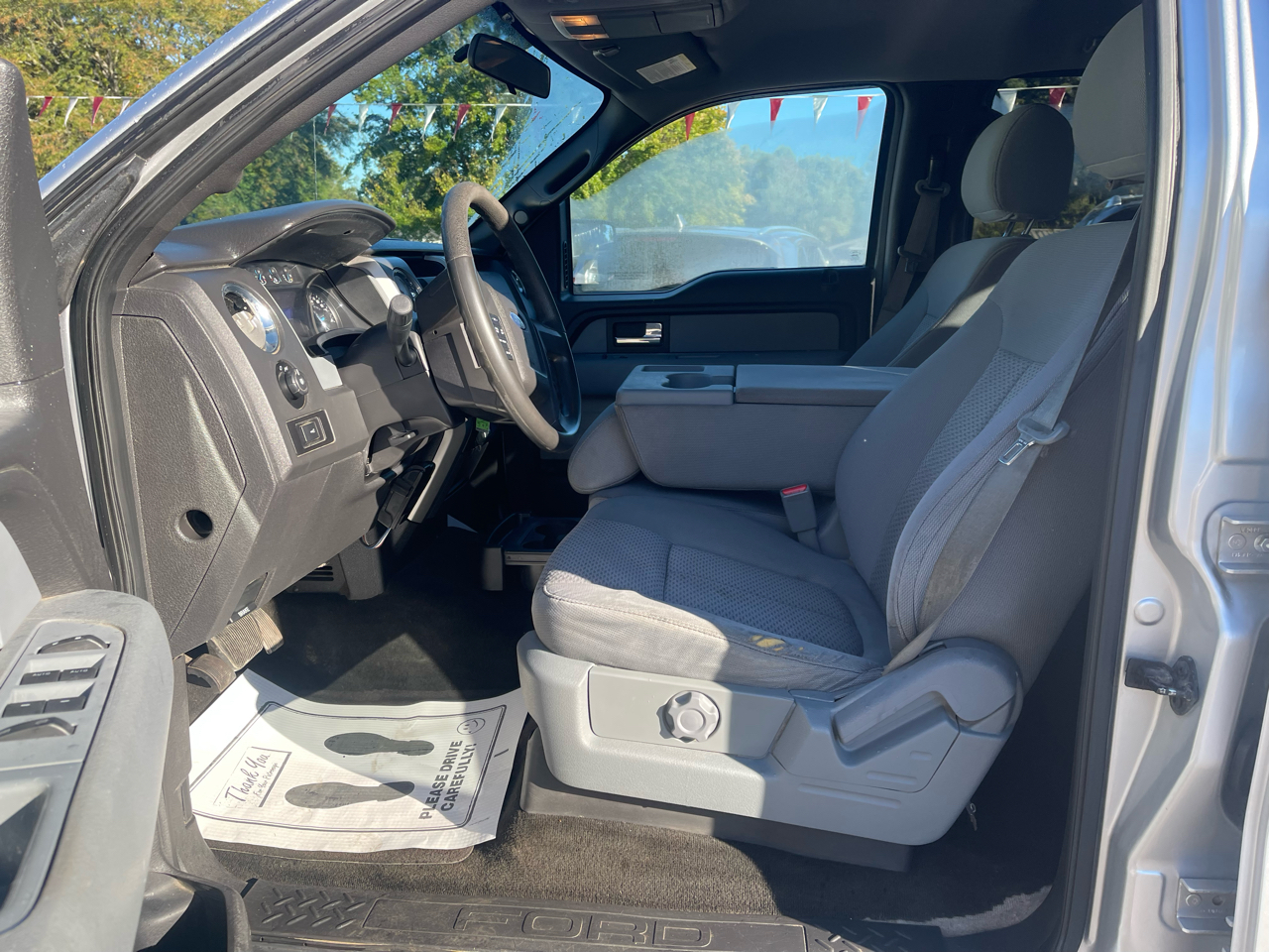 2013 Ford F-150 XLT photo 8